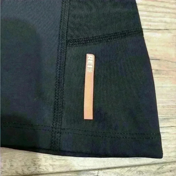 REI Swiftland 9” Running Shorts women’s size small - Picture 2 of 7